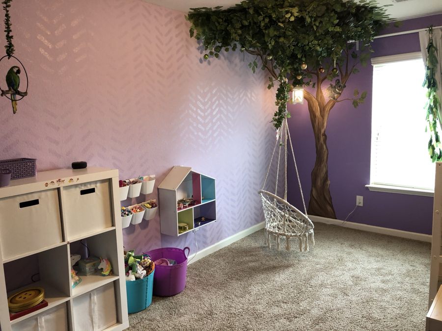 Painted tree and swing, kids’ room